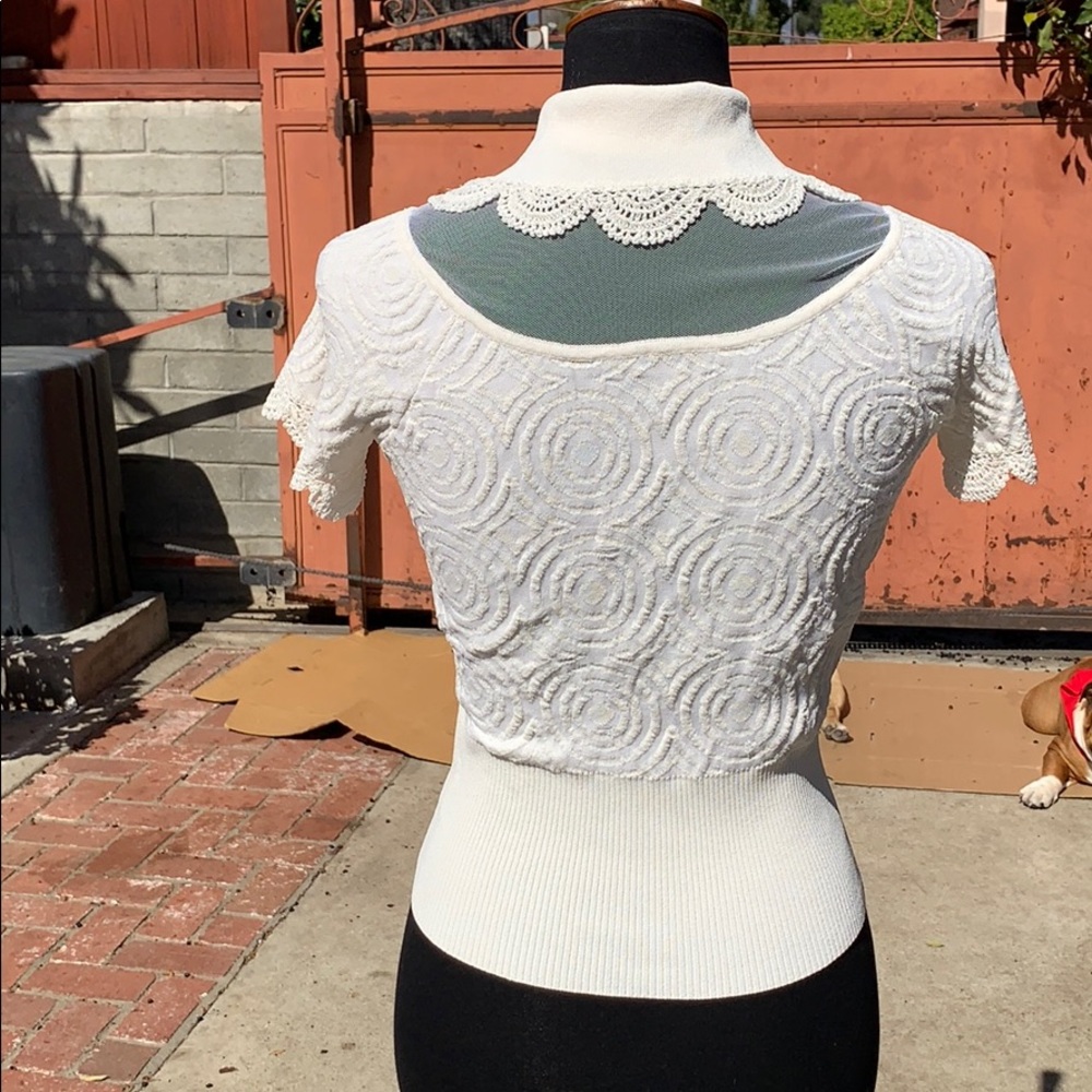 Cream blouse - Picture 2 of 3